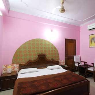 Hotel Neelkanth, Agra 3